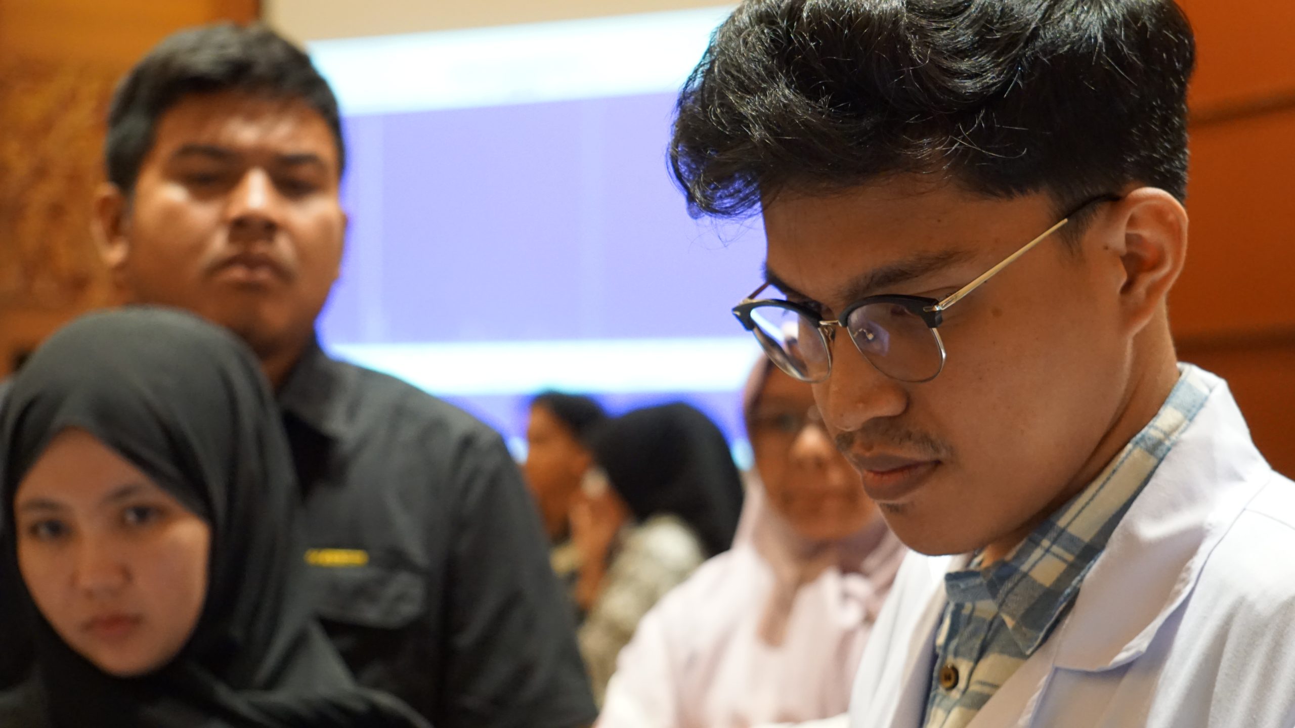 Sesi Demo Alat Elva X Plus oleh Sdr. Dhafin Deski